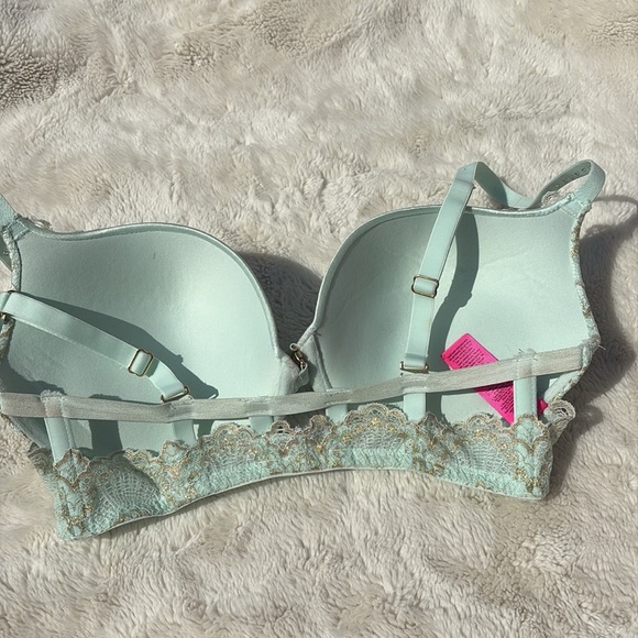 La Senza Lace Push-Up Bra – Size 34D | Front Clasp | | Flirty Lingerie Must-Have - Picture 3 of 4